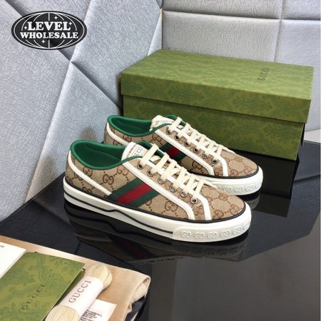 GUCCI TENNIS 1977 GG CANVAS SNEAKER - GC210