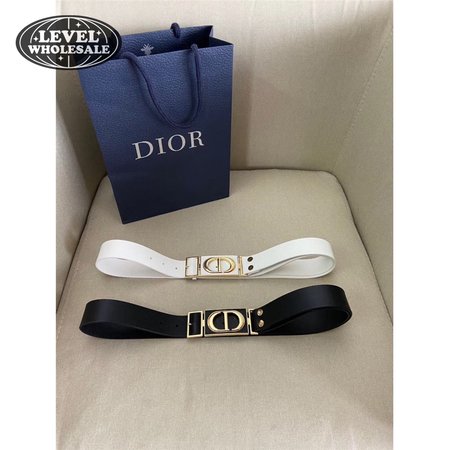 Dior CD 30 Montaigne belt