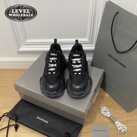 BALENCIAGA TRIPLE S SNEAKER - BB194